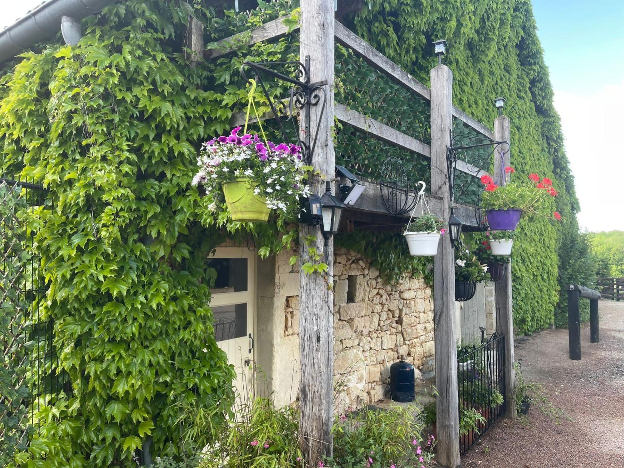 Bed and Breakfast Les Grozilles à Feuillade Extérieur photo