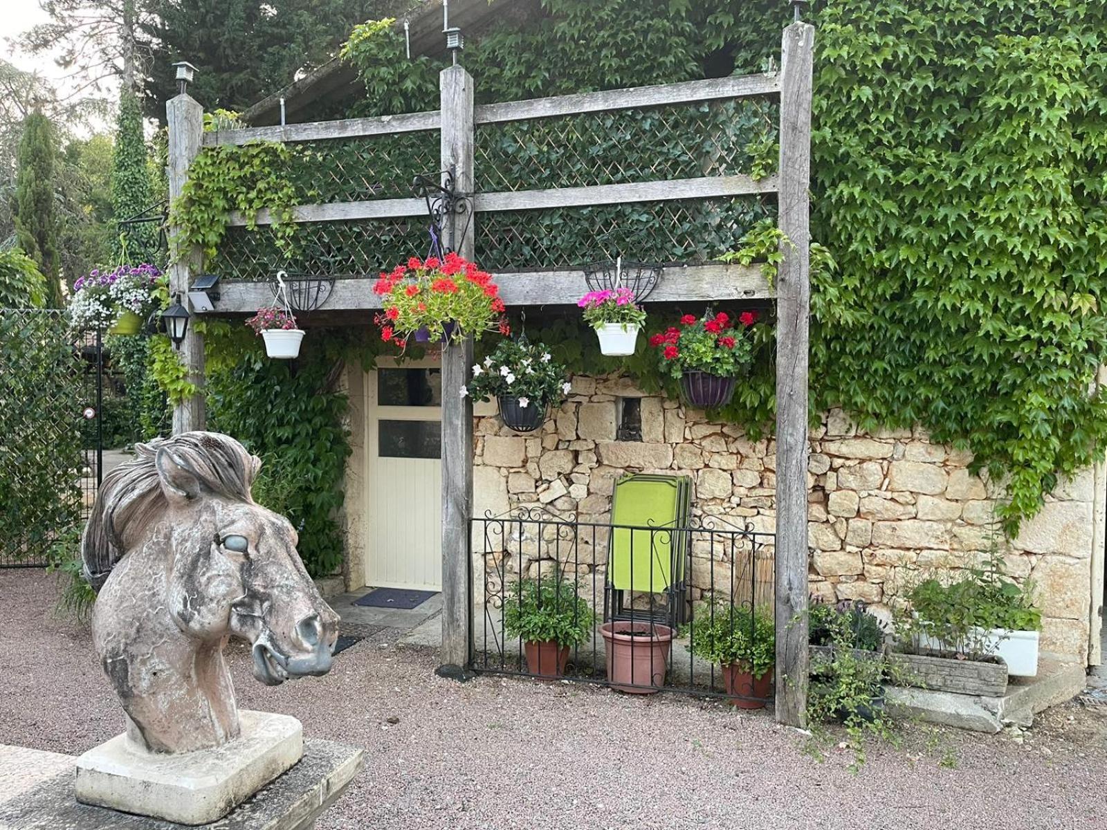 Bed and Breakfast Les Grozilles à Feuillade Extérieur photo